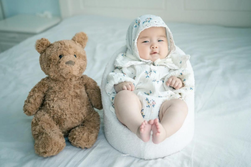 铜陵宝宝吃不饱母乳的症状